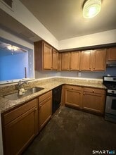 10 Talcott Forest Rd in Farmington, CT - Building Photo - Building Photo