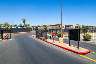 Hacienda Hills in North Las Vegas, NV - Building Photo - Building Photo