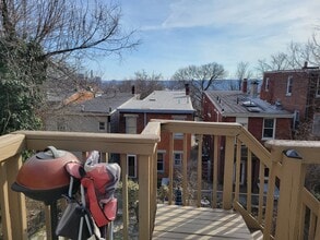 231 Emming St, Unit 2 in Cincinnati, OH - Building Photo - Building Photo