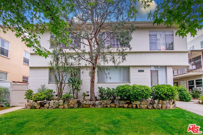property at 1125 Cardiff Ave