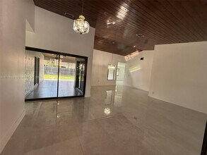 8321 NW 167th Terrace in Hialeah, FL - Building Photo - Building Photo