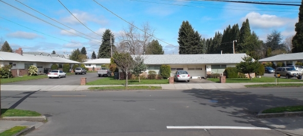 1241 SE Walnut St in Hillsboro, OR - Building Photo