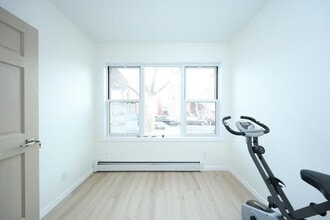 1632 W 4th St, Unit 1st floor in Brooklyn, NY - Building Photo - Building Photo