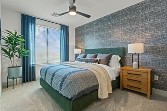Lumara in Phoenix, AZ - Foto de edificio - Building Photo