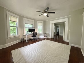 23 Cedar St in Bristol, CT - Building Photo - Building Photo