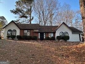 3821 River Rd in Ellenwood, GA - Building Photo