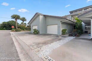 1251 Beachside Ln in Indialantic, FL - Building Photo