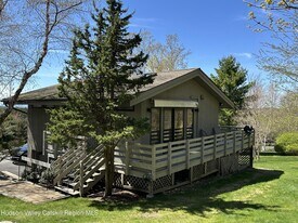 238 Kelly Rd in New Lebanon, NY - Building Photo