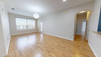 7990 Baymeadows Cir E in Jacksonville, FL - Building Photo