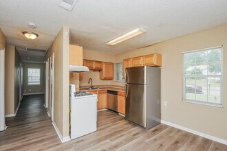 824 Renfro Dr in White Settlement, TX - Building Photo - Building Photo