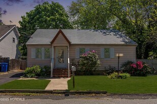 79 Main Bayway in Toms River, NJ - Building Photo