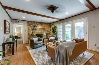 7706 El Pensador Dr in Dallas, TX - Building Photo - Building Photo