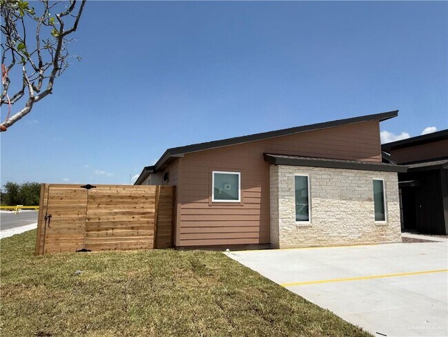 3924 Peach Ln in Weslaco, TX - Building Photo - Building Photo
