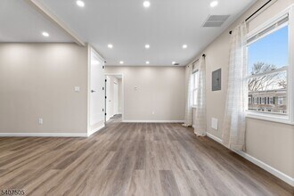 80 E Emerson Ave in Rahway, NJ - Building Photo - Building Photo