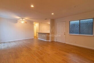 7409 Village Green Dr in Stockton, CA - Building Photo - Building Photo