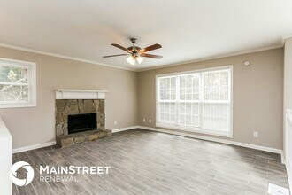 2758 Amber Forest Dr in Douglasville, GA - Foto de edificio - Building Photo