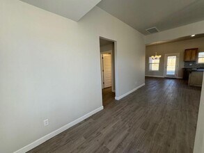 20111 Park Ln in Harrah, OK - Building Photo - Building Photo