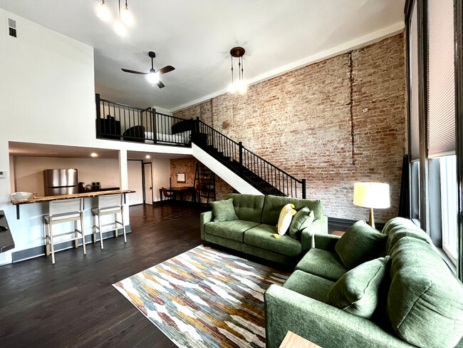property at 33 N Paint St