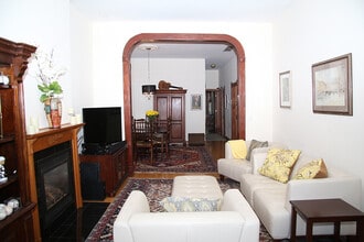 857 W Newport Ave in Chicago, IL - Building Photo - Building Photo