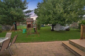 1612 Fairfield Dr in Normal, IL - Building Photo - Building Photo