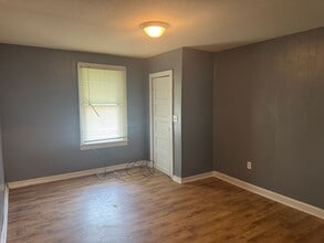 1717 Center St in St. Joseph, MO - Building Photo - Building Photo
