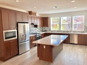 113 Ashton Wy in Pleasant Hill, CA - Building Photo - Building Photo