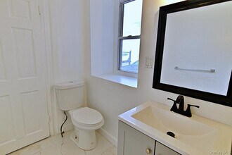 63 Herriot St in Yonkers, NY - Building Photo - Building Photo