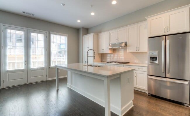 6722 Cadence Blvd in Sandy Springs, GA - Building Photo - Building Photo