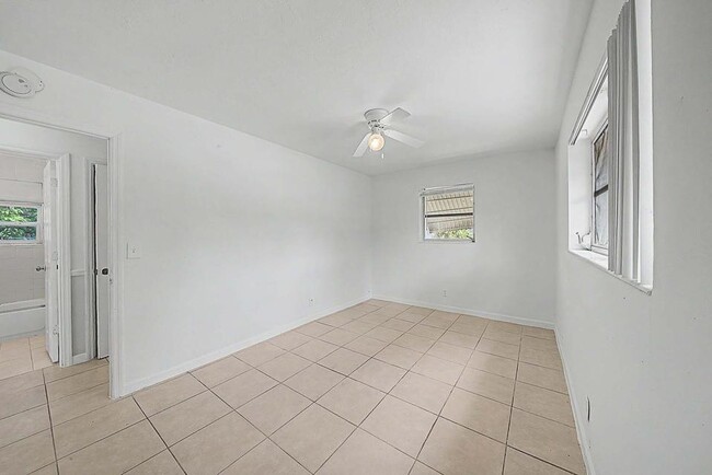 property at 301 SE 21st Ave