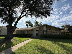 638 Grinnell Dr in Garland, TX - Building Photo