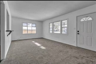 68 Bellhurst Rd in Tonawanda, NY - Building Photo - Building Photo