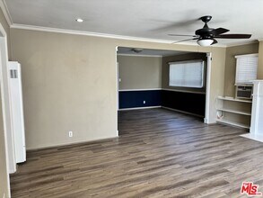 8112 Loyola Blvd in Los Angeles, CA - Building Photo - Building Photo