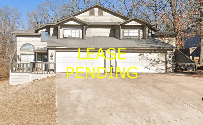 property at 2944-2946 E Sterling Ct