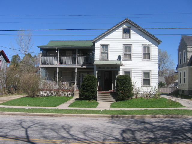 85 Crescent St in Rutland, VT - Building Photo