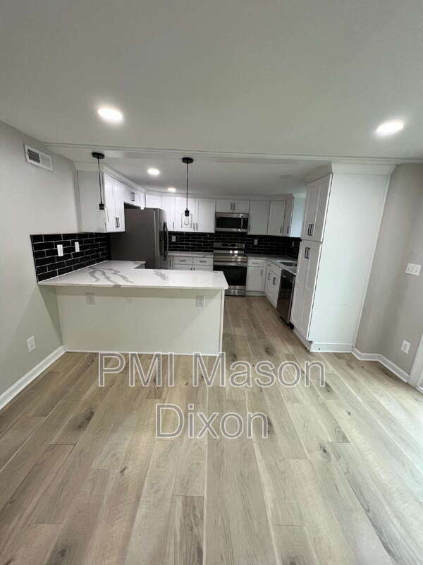 property at 4003 Schroeder Ave
