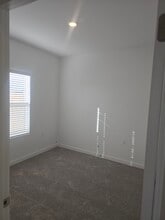 2632 W Cambridge St in Hanford, CA - Building Photo - Building Photo