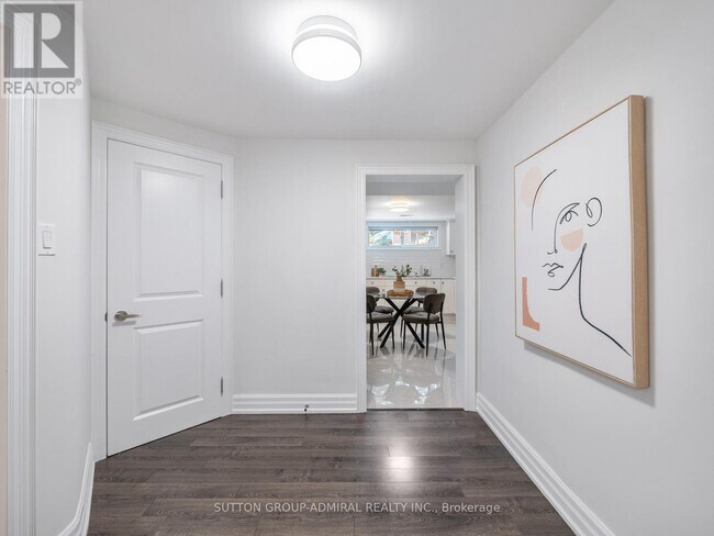 10 Terrydale Dr in Toronto, ON - Building Photo - Building Photo