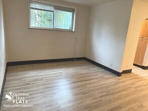 5710 Phillips Ave, Unit A1 in Pittsburgh, PA - Building Photo - Building Photo