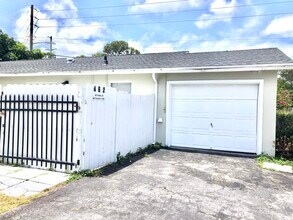 462 S Haverhill Rd in West Palm Beach, FL - Building Photo - Building Photo