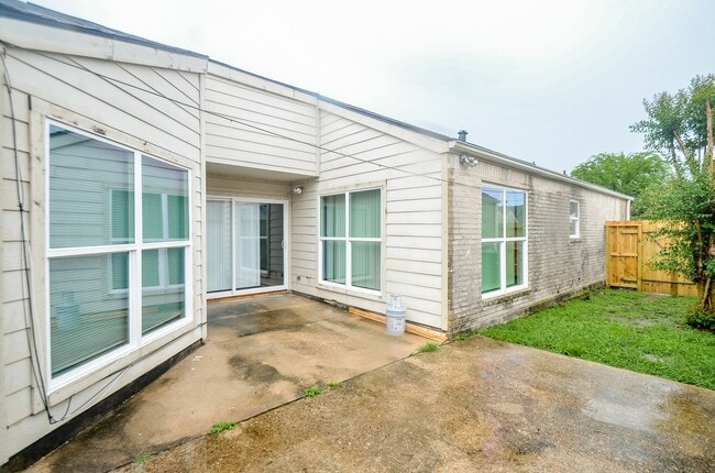 property at 7703 Quail Meadow Dr