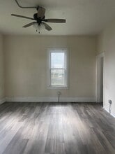 329 N 6th St in Coshocton, OH - Building Photo - Building Photo