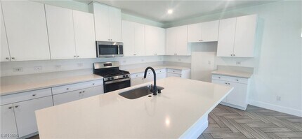 6143 W Conn Ave in Las Vegas, NV - Building Photo - Building Photo
