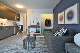 613 N Wells St in Chicago, IL - Foto de edificio - Building Photo