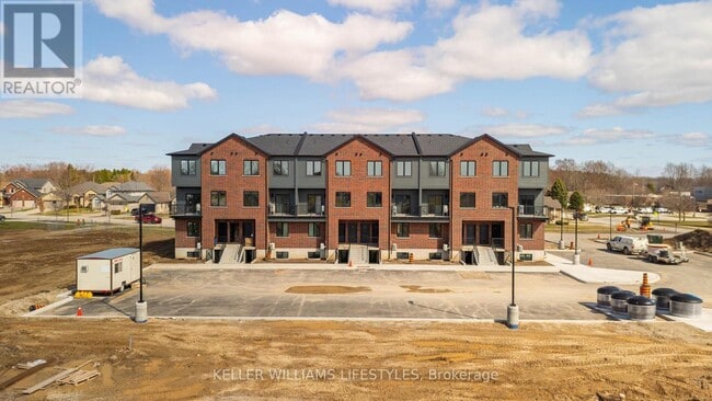 470 Darcy Dr in Strathroy-Caradoc, ON - Building Photo - Building Photo