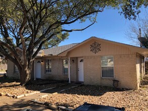 800 Llano Pl in College Station, TX - Building Photo - Building Photo