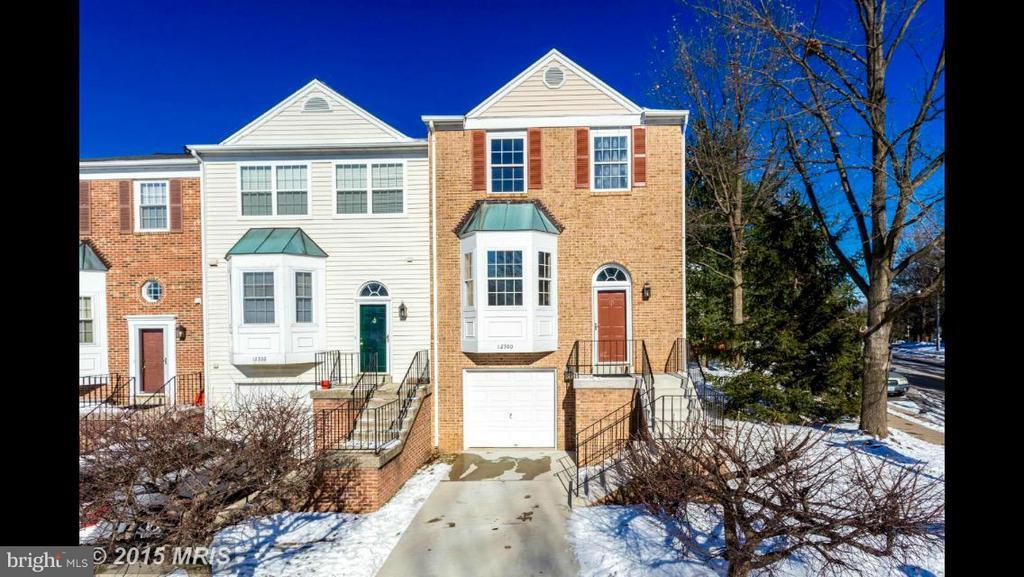 12300 Field Lark Ct in Fairfax, VA - Building Photo