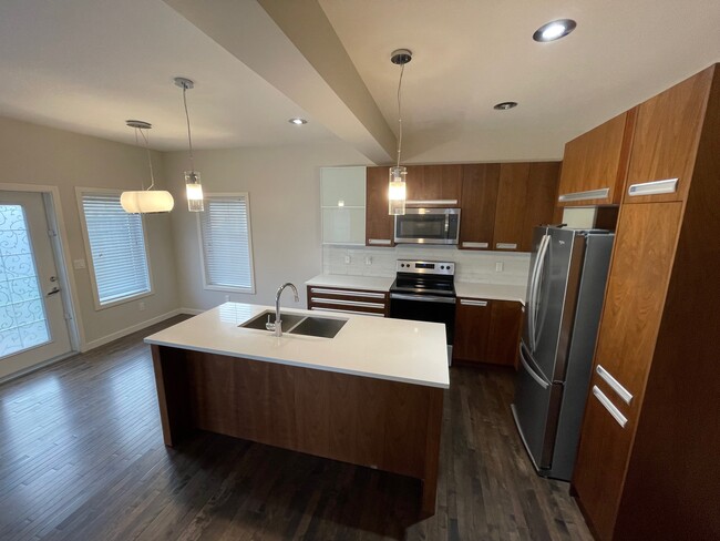 516 Pichler Way in Saskatoon, SK - Building Photo - Building Photo