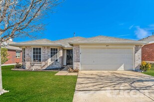 2057 Wildwood Dr, Unit 1104 in Forney, TX - Building Photo