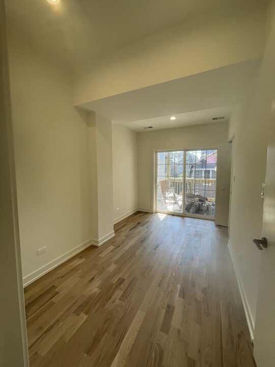 1108 N Paulina St, Unit 003F in Chicago, IL - Building Photo