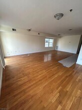 24 19th Ave in Newark, NJ - Building Photo - Building Photo